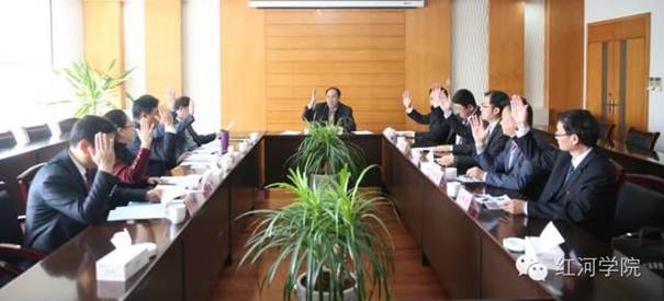说明: http://i.pstatp.com/large/1216000f82cd31d7ae7c
